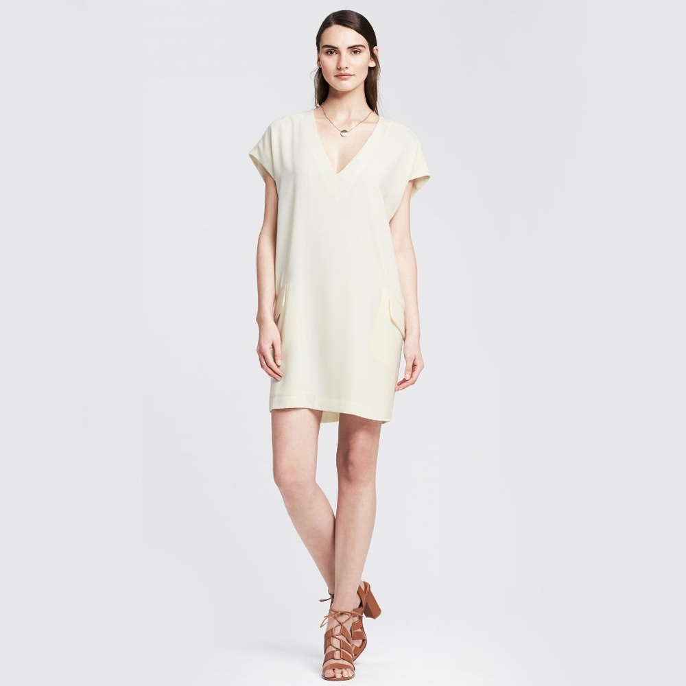Banana Republic Crepe Cocoon Dress - off-white (ivory)- Size M: NWOT